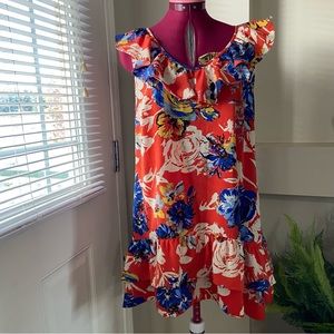 Ivanka Trump women red floral frilled detail sleeveless blouse. Size XL. Used.